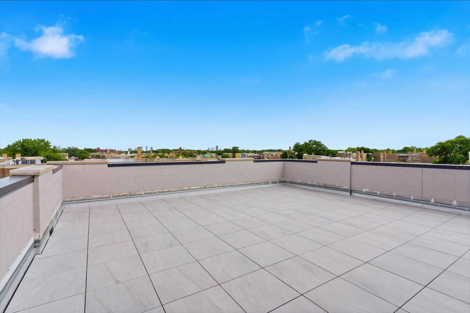 6414 N Francisco Avenue IL #2R