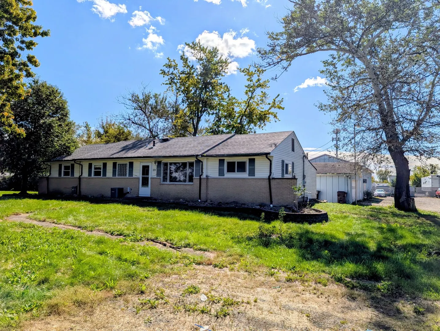 21 E ROMEO Road IL #A