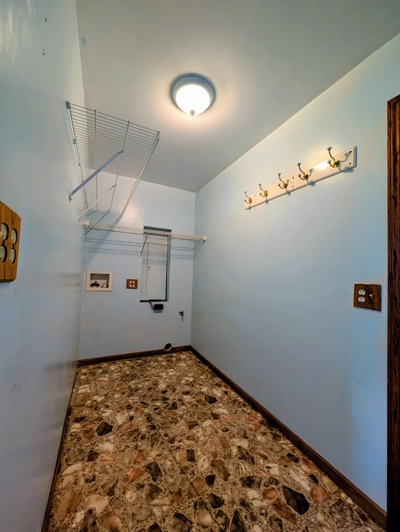 21 E ROMEO Road IL #A