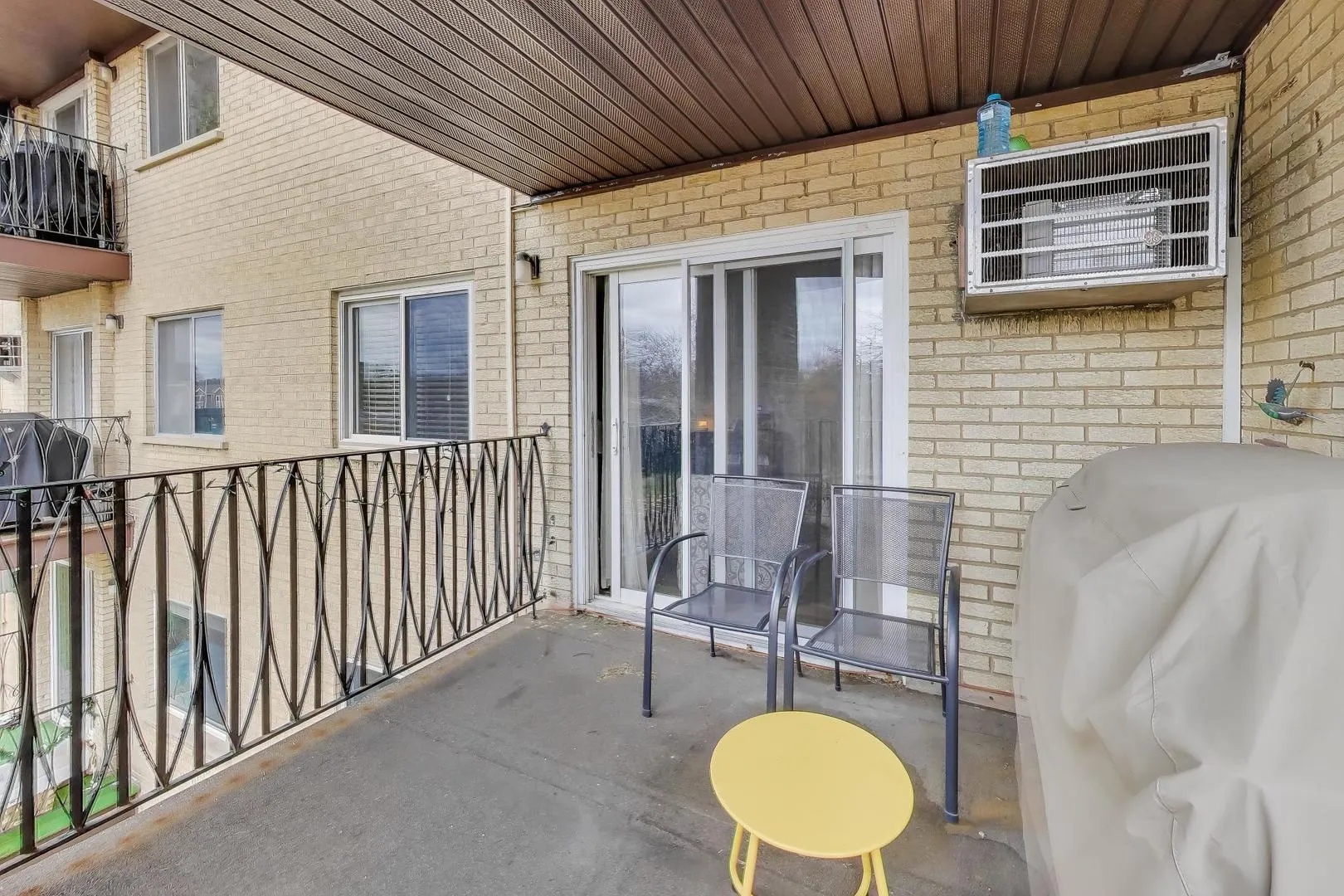 445 S Cleveland Avenue IL #302