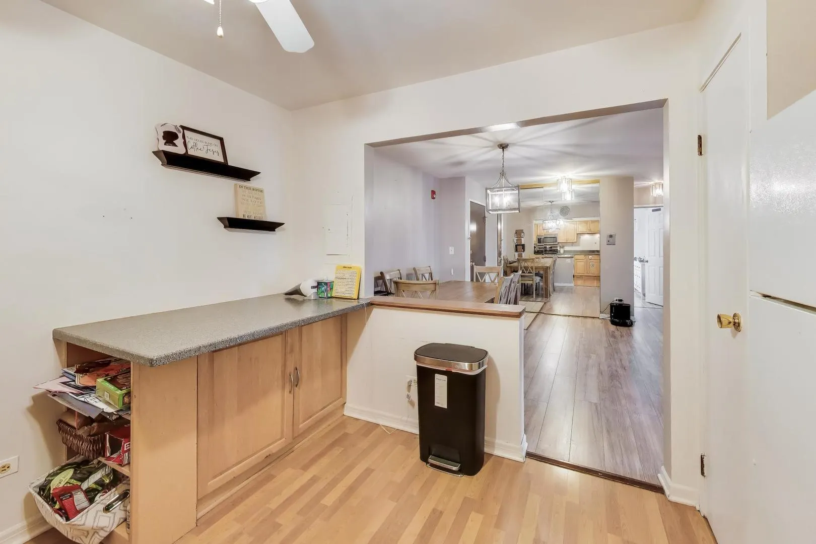 445 S Cleveland Avenue IL #302