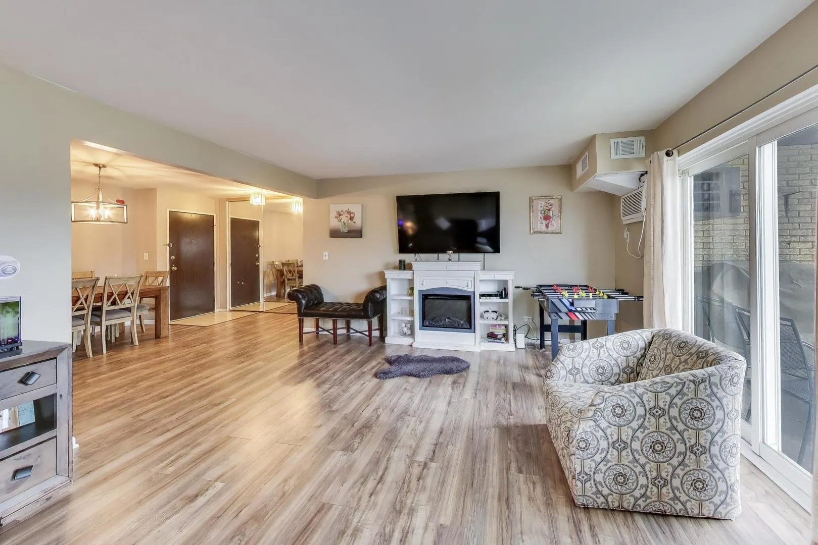 445 S Cleveland Avenue IL #302