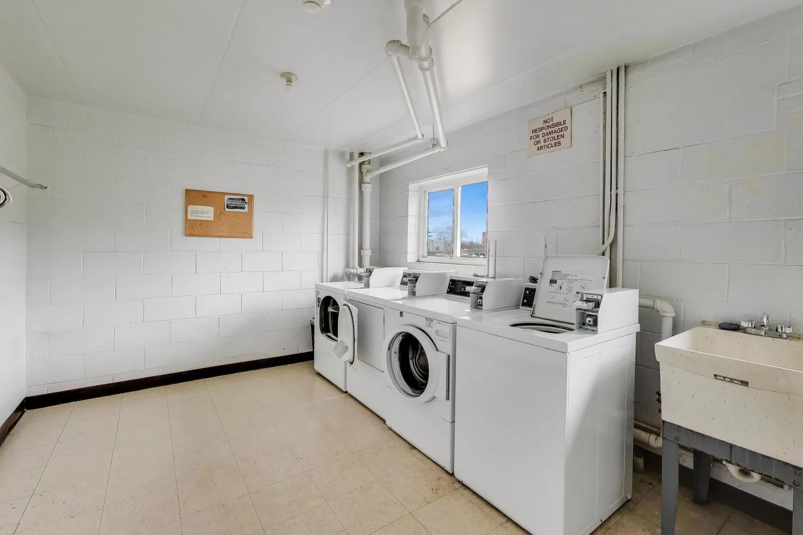 445 S Cleveland Avenue IL #302