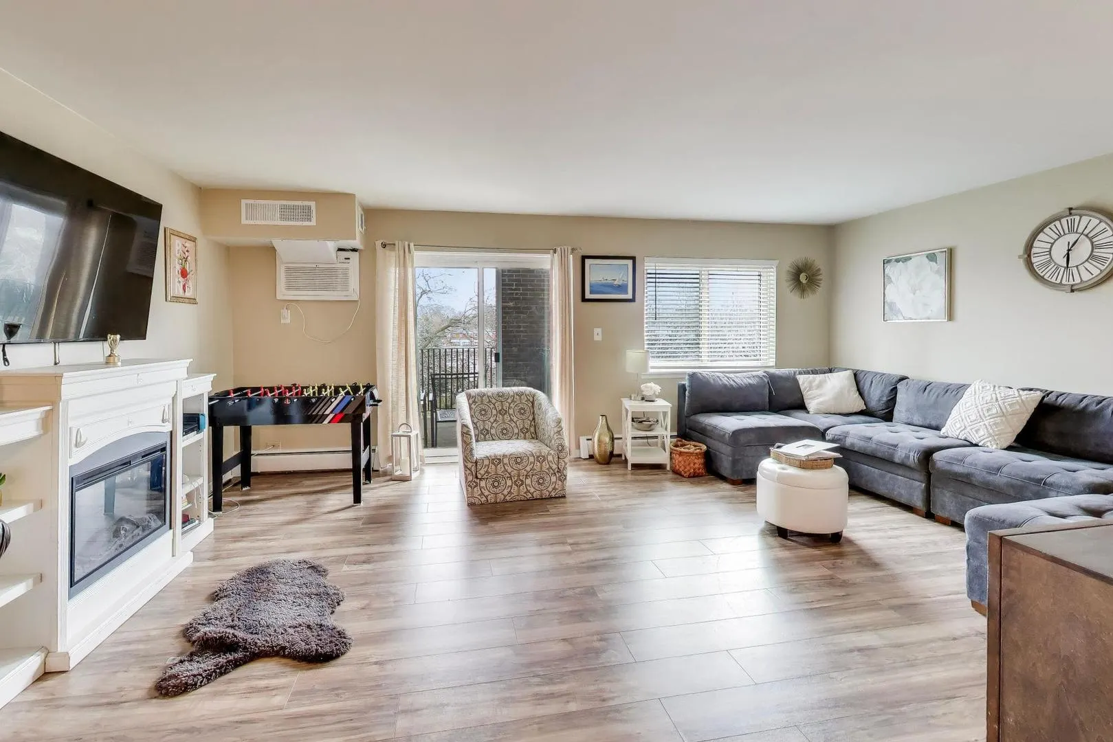 445 S Cleveland Avenue IL #302
