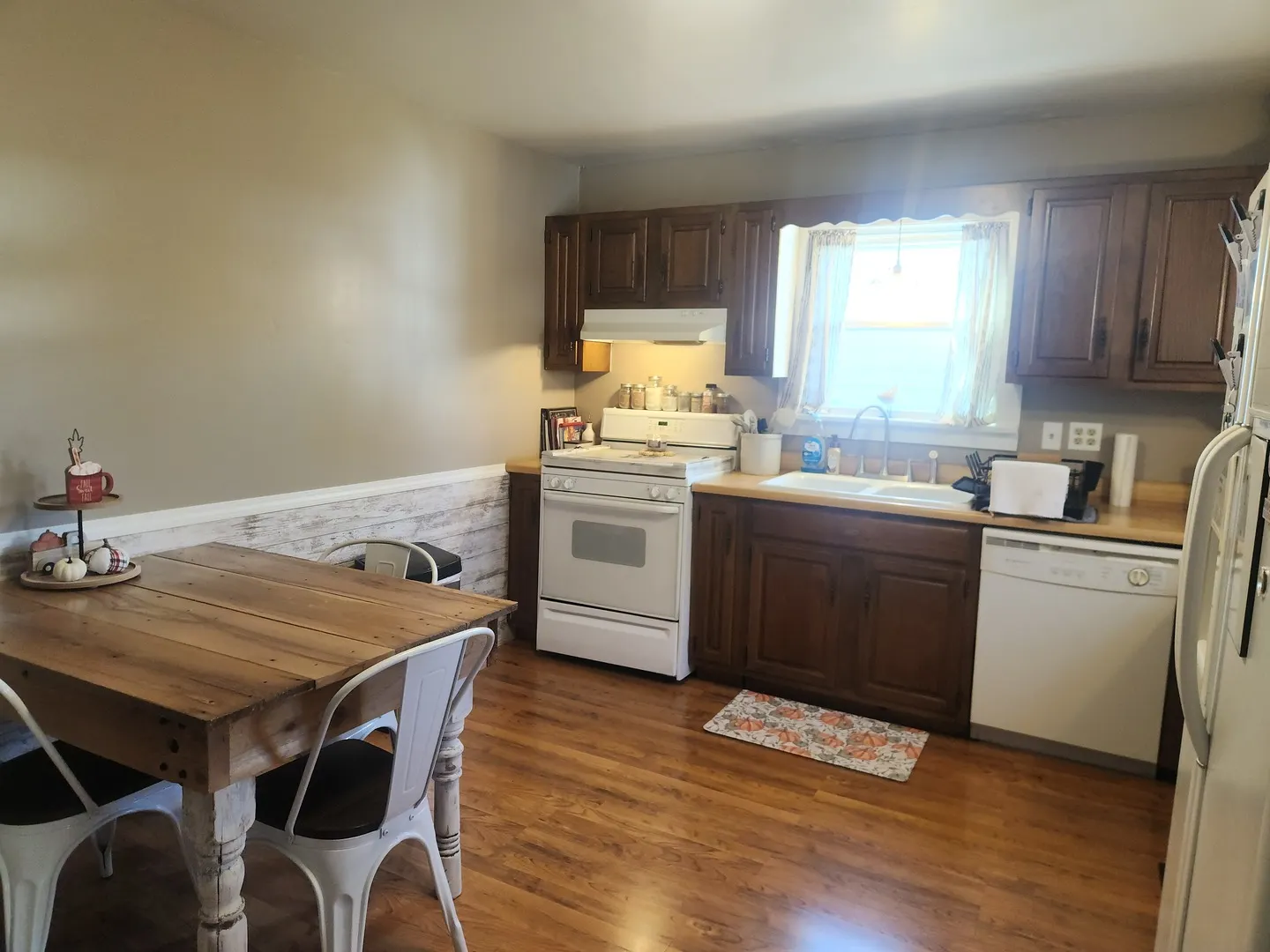 452 E Cedar Avenue IL