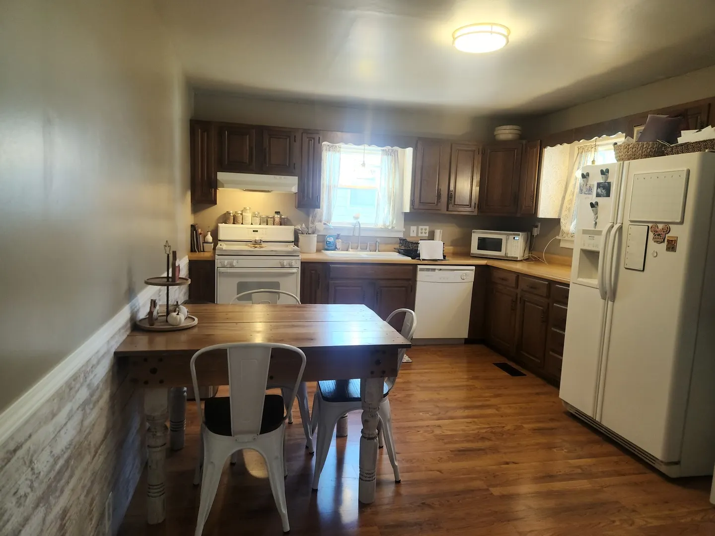 452 E Cedar Avenue IL