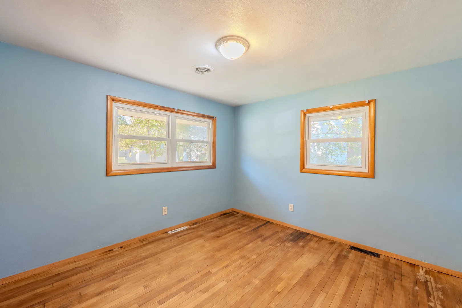 1427 S Walnut Avenue IL