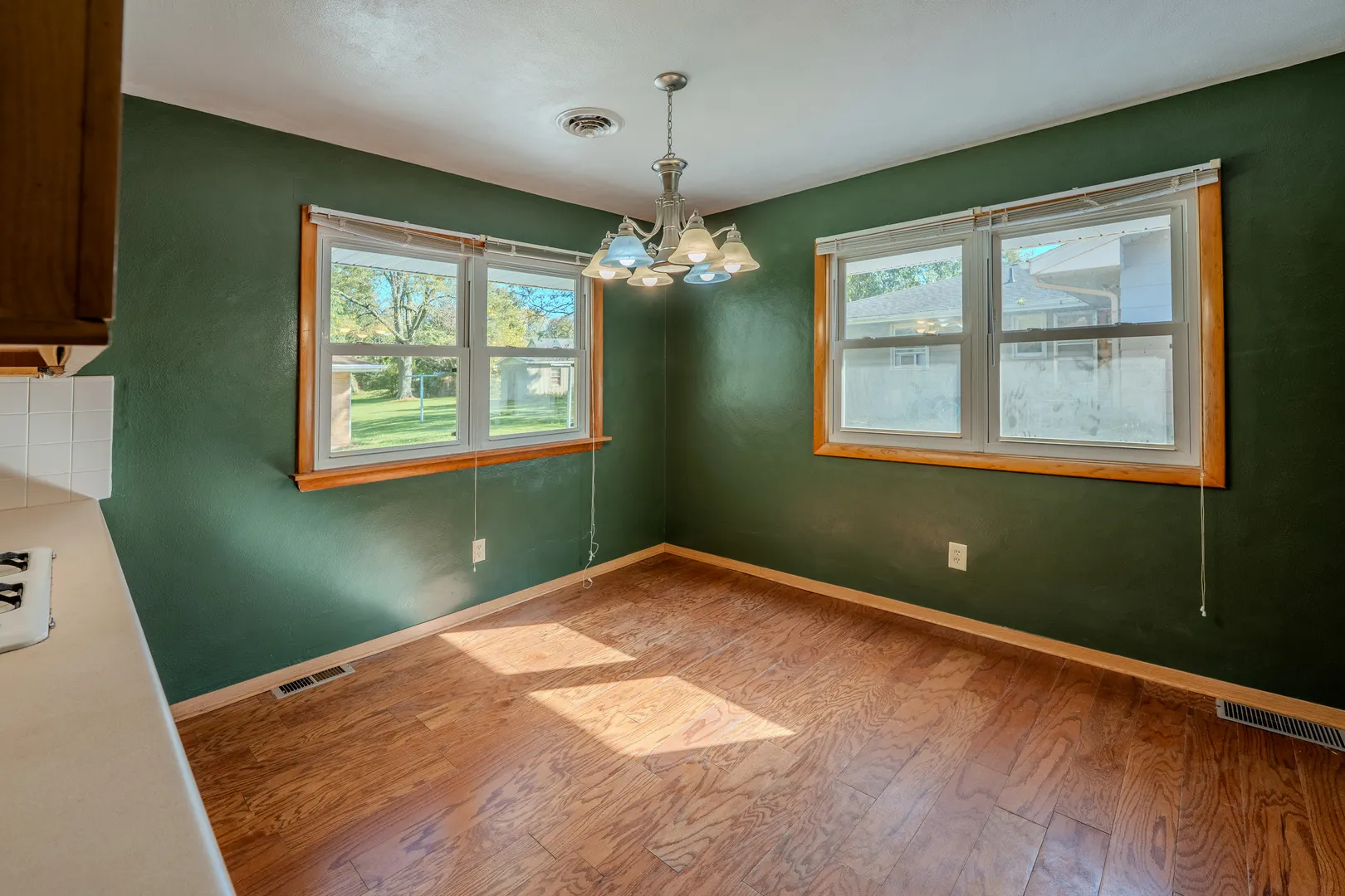 1427 S Walnut Avenue IL
