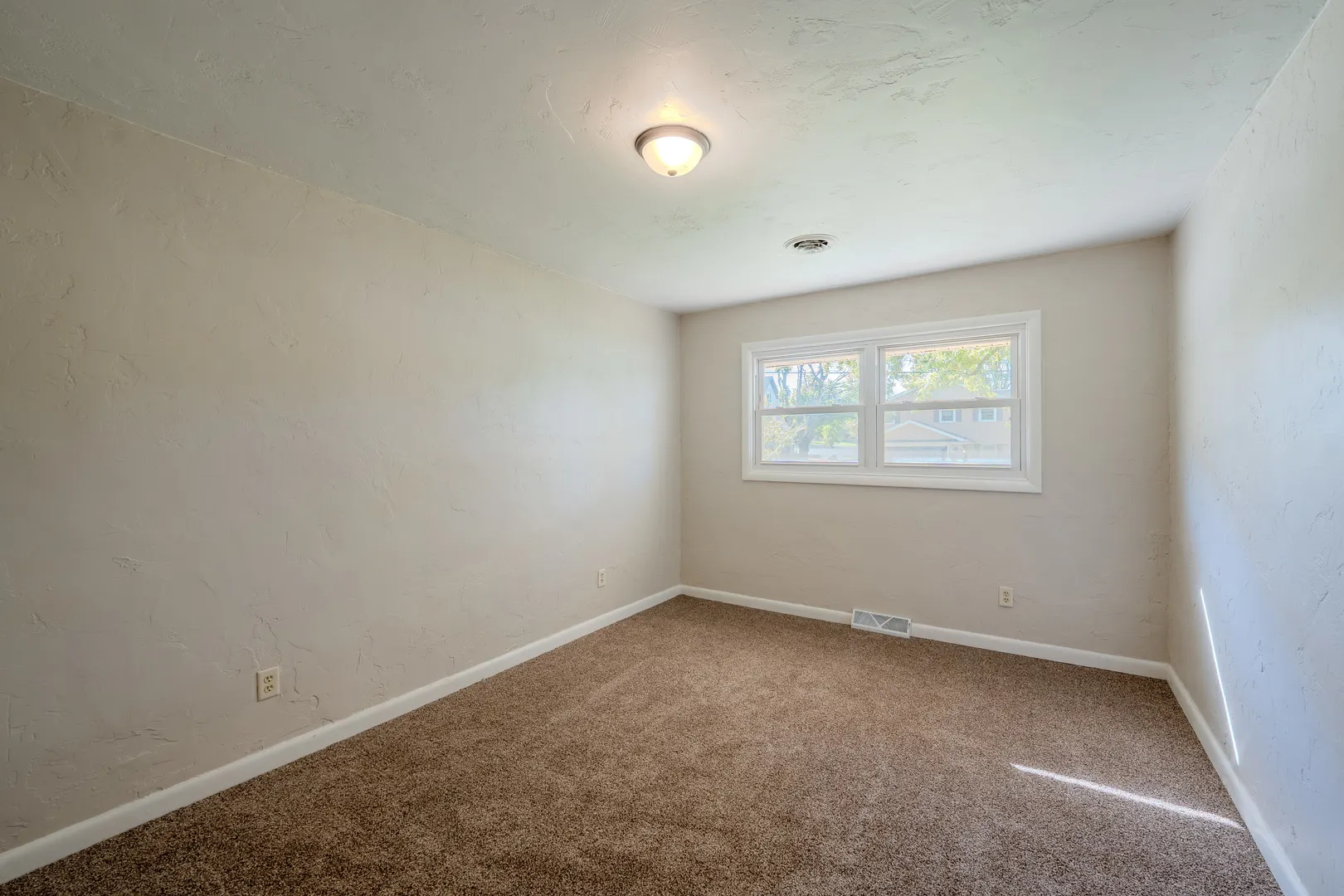 1427 S Walnut Avenue IL