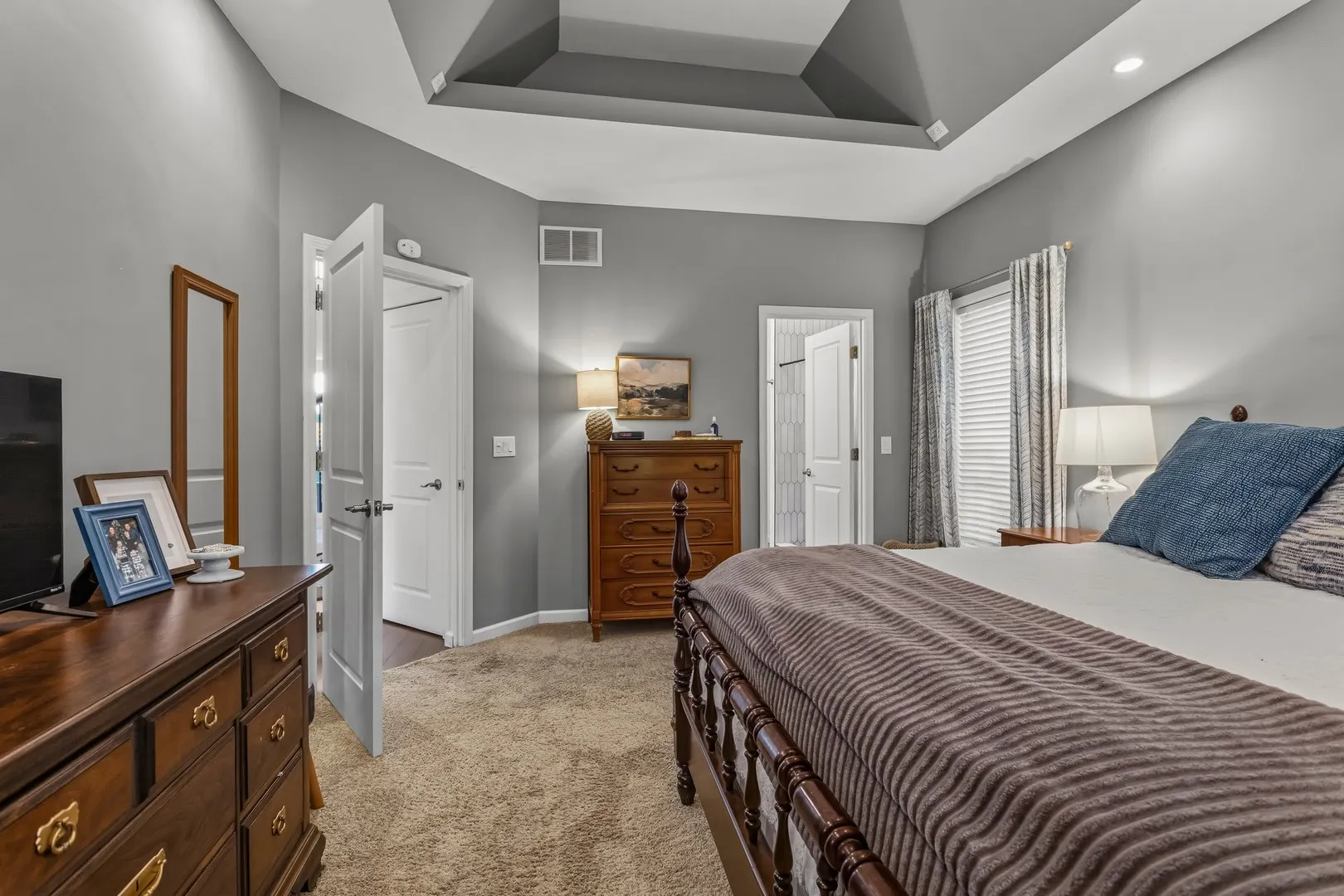 105 Walden Pond Boulevard IL