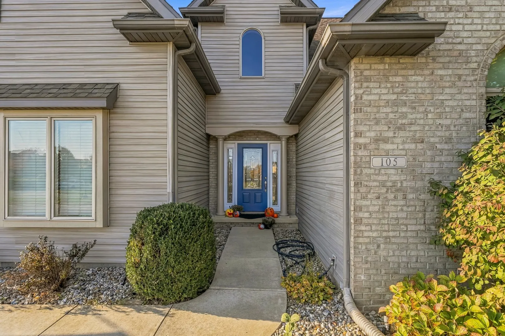 105 Walden Pond Boulevard IL