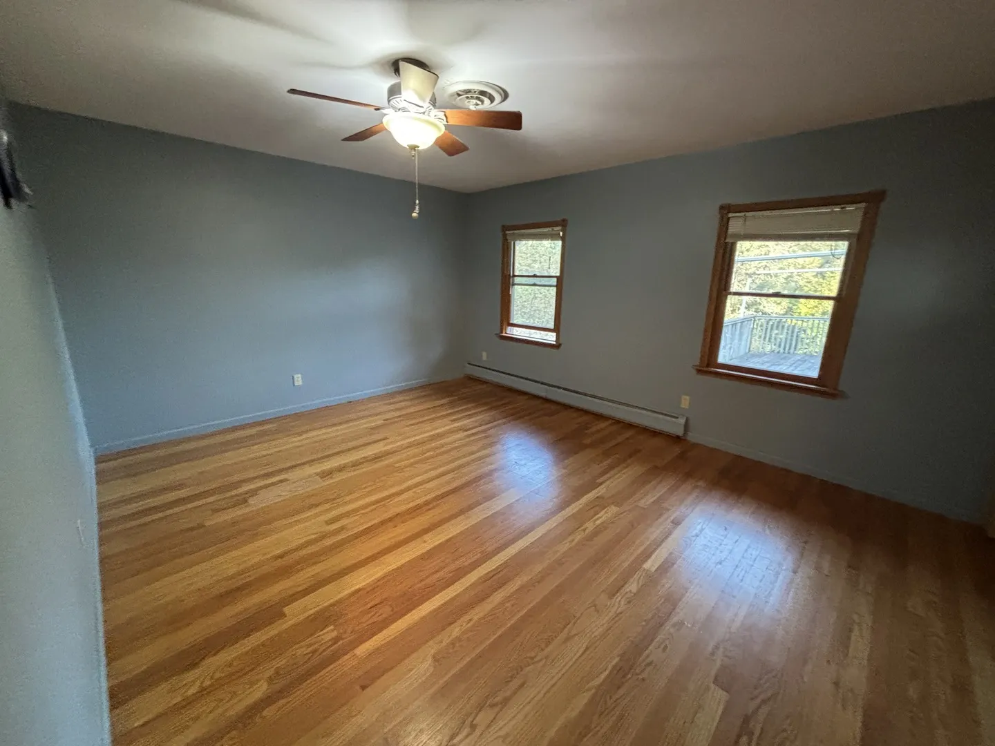 250 S 14th Street IA
