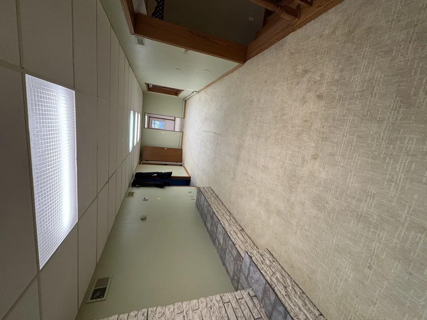 250 S 14th Street IA