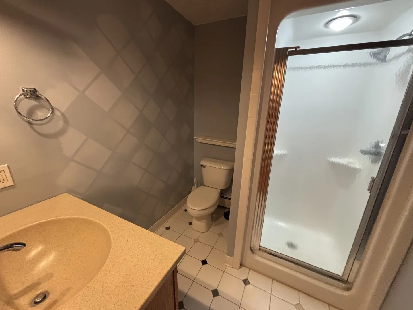 250 S 14th Street IA