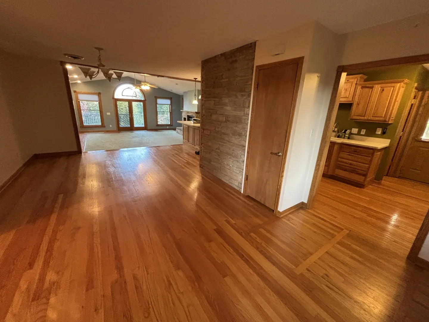 250 S 14th Street IA