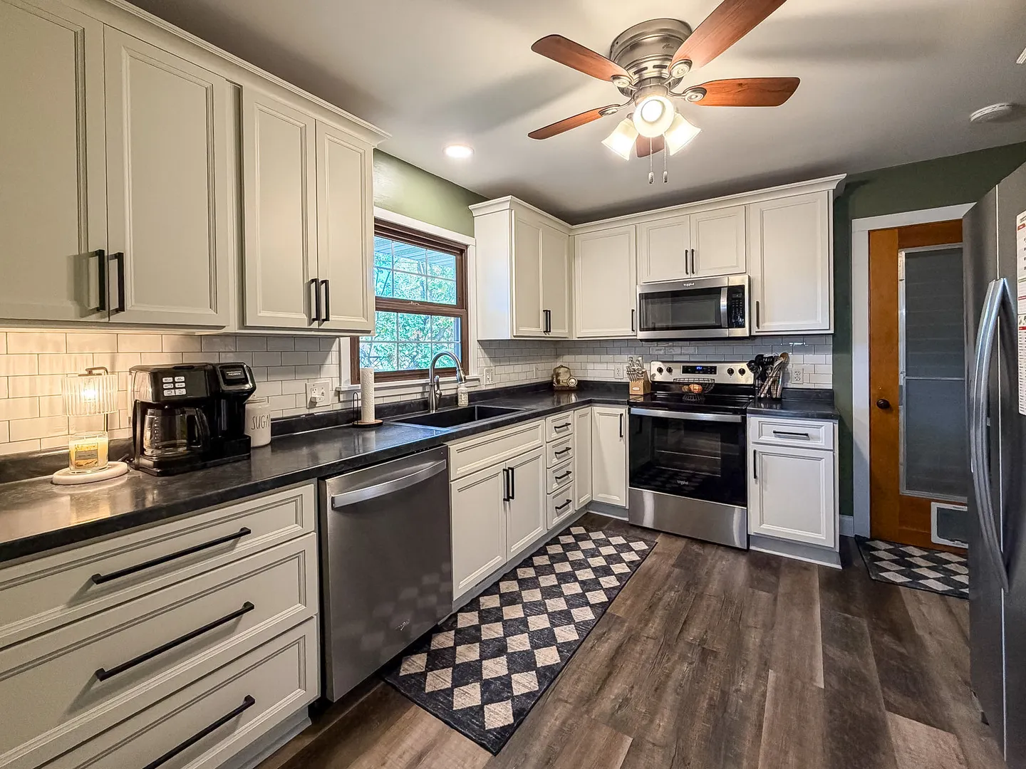 305 Linden Lane IL
