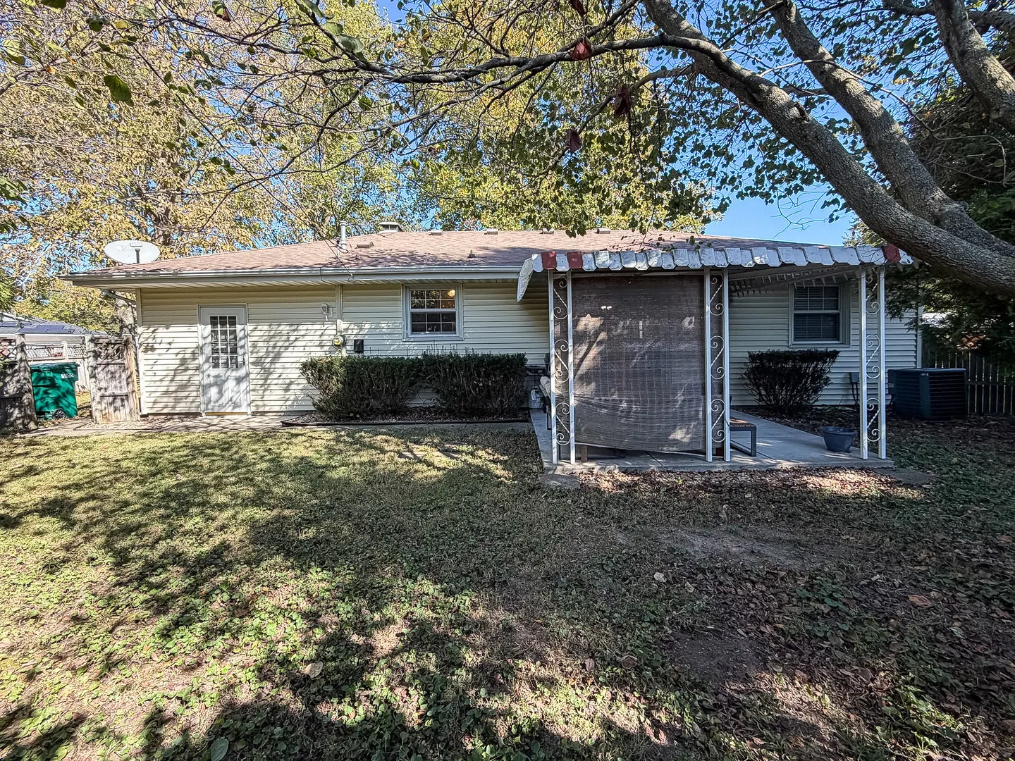 305 Linden Lane IL