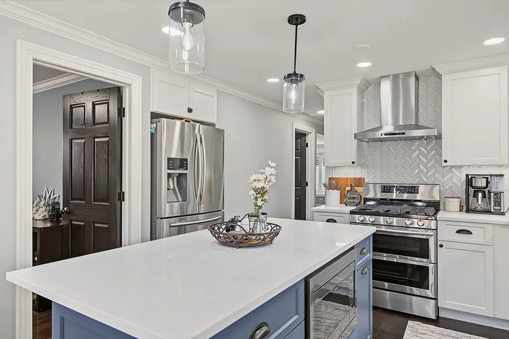 7058 W 63rd Place IL