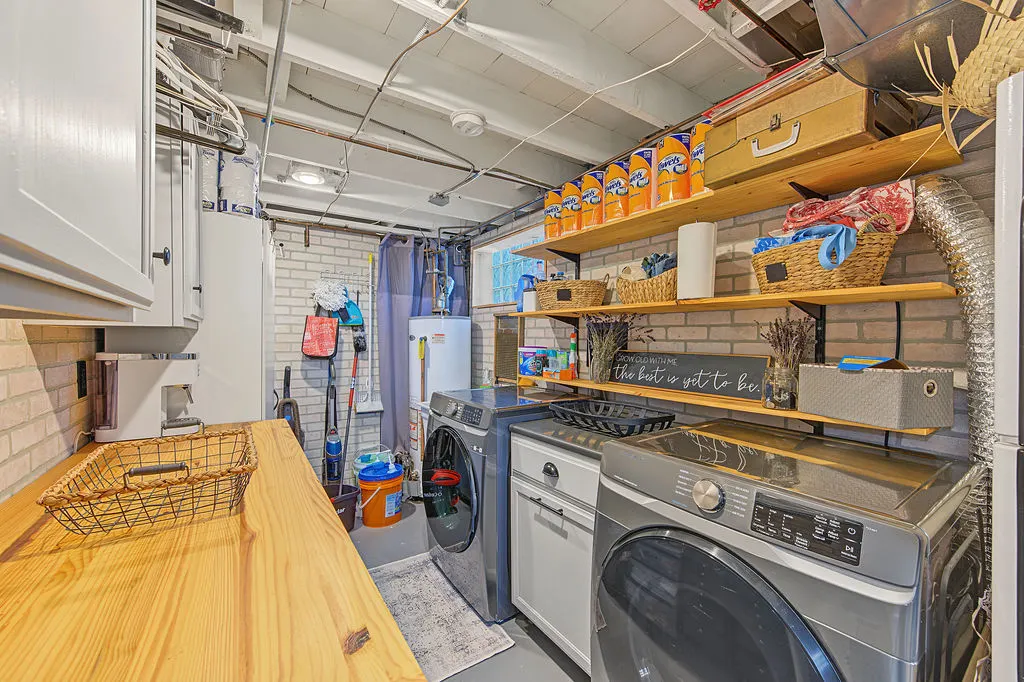 7058 W 63rd Place IL