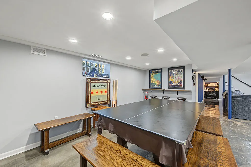 7058 W 63rd Place IL