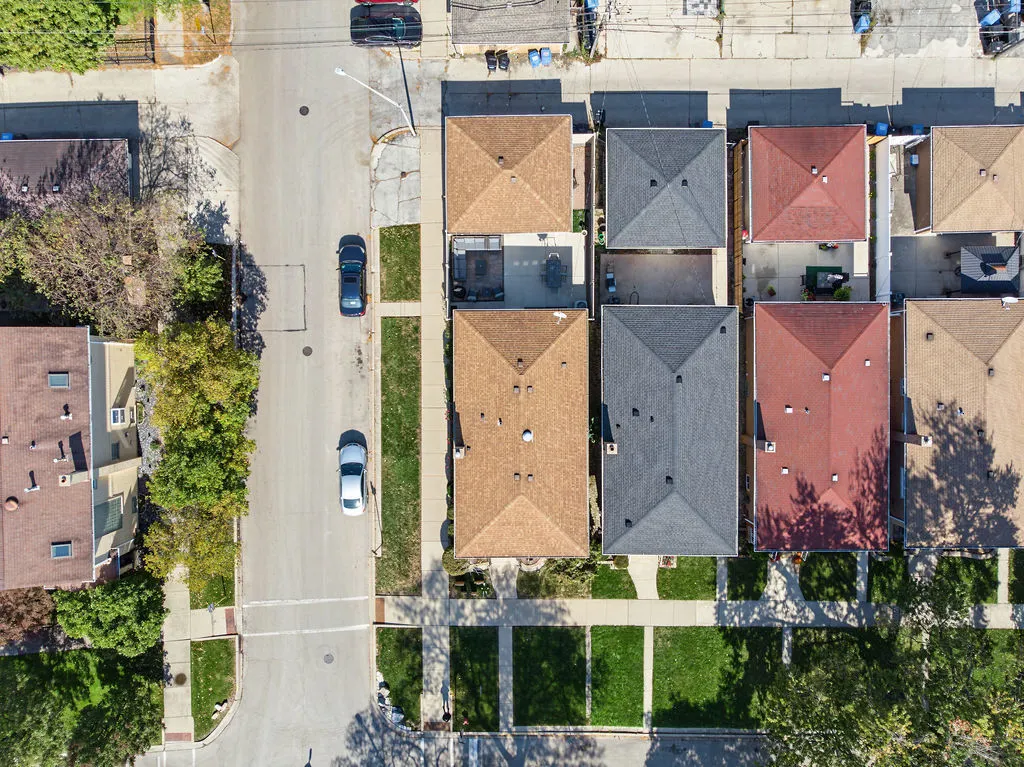 7058 W 63rd Place IL