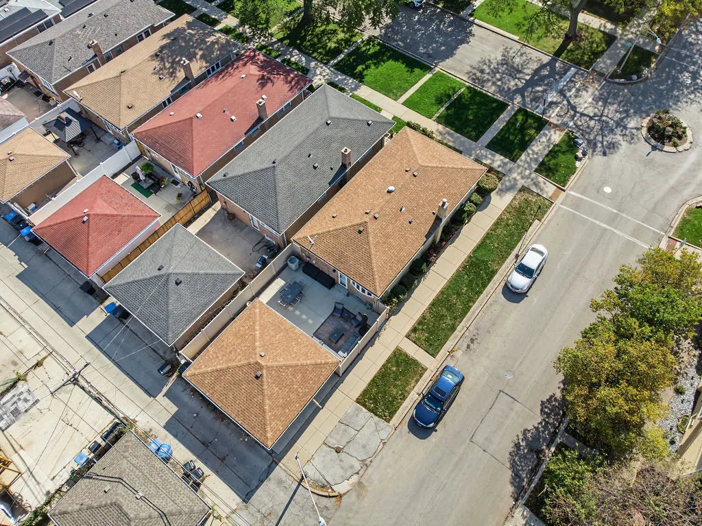 7058 W 63rd Place IL