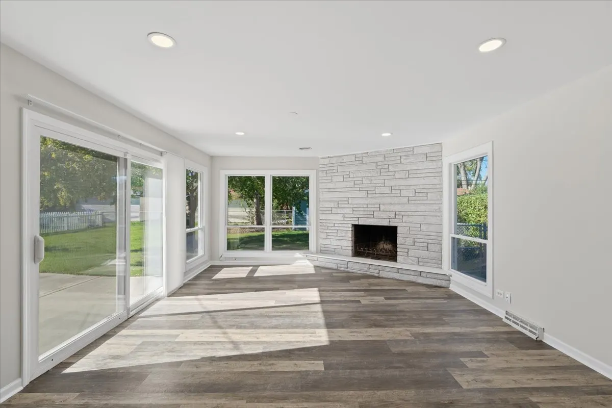460 S Cherry Street IL