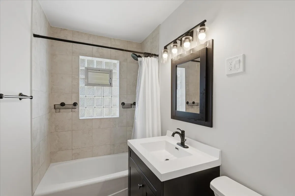 460 S Cherry Street IL