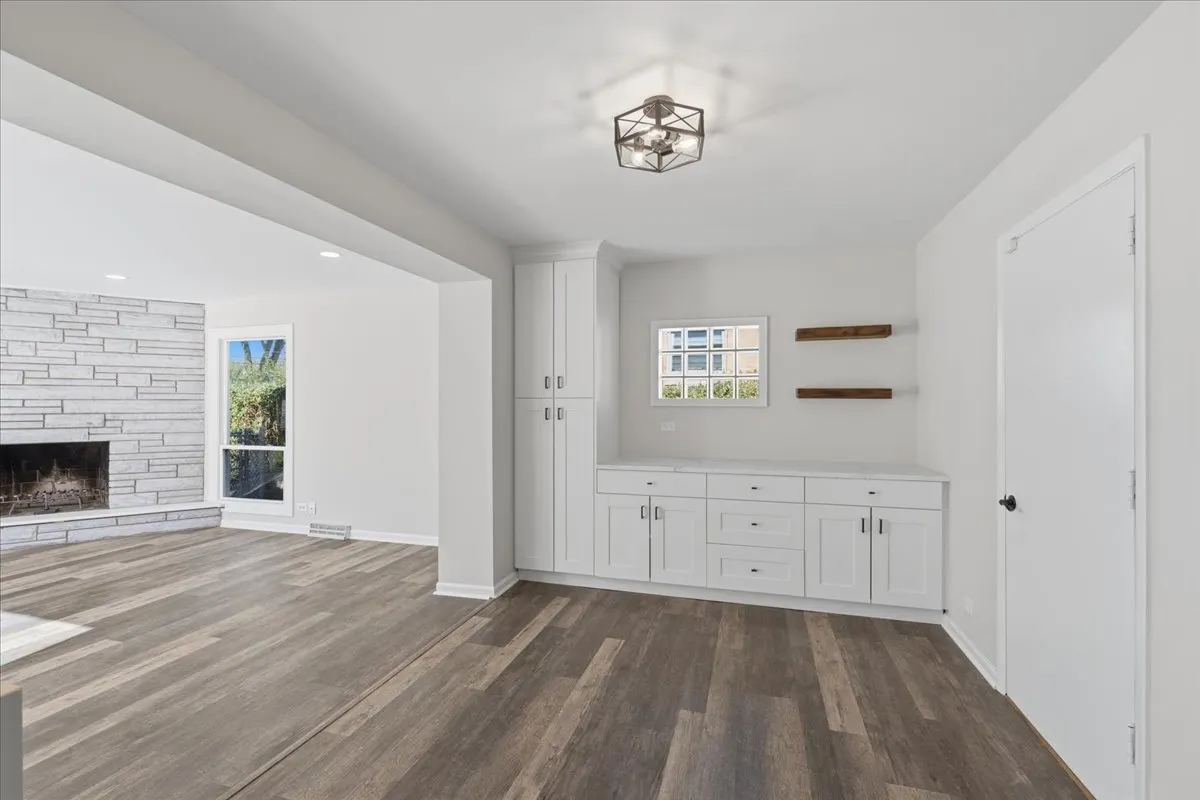 460 S Cherry Street IL