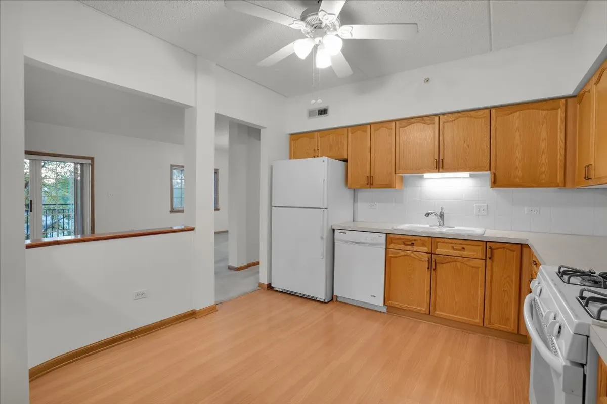 55 S Hale Street IL #207