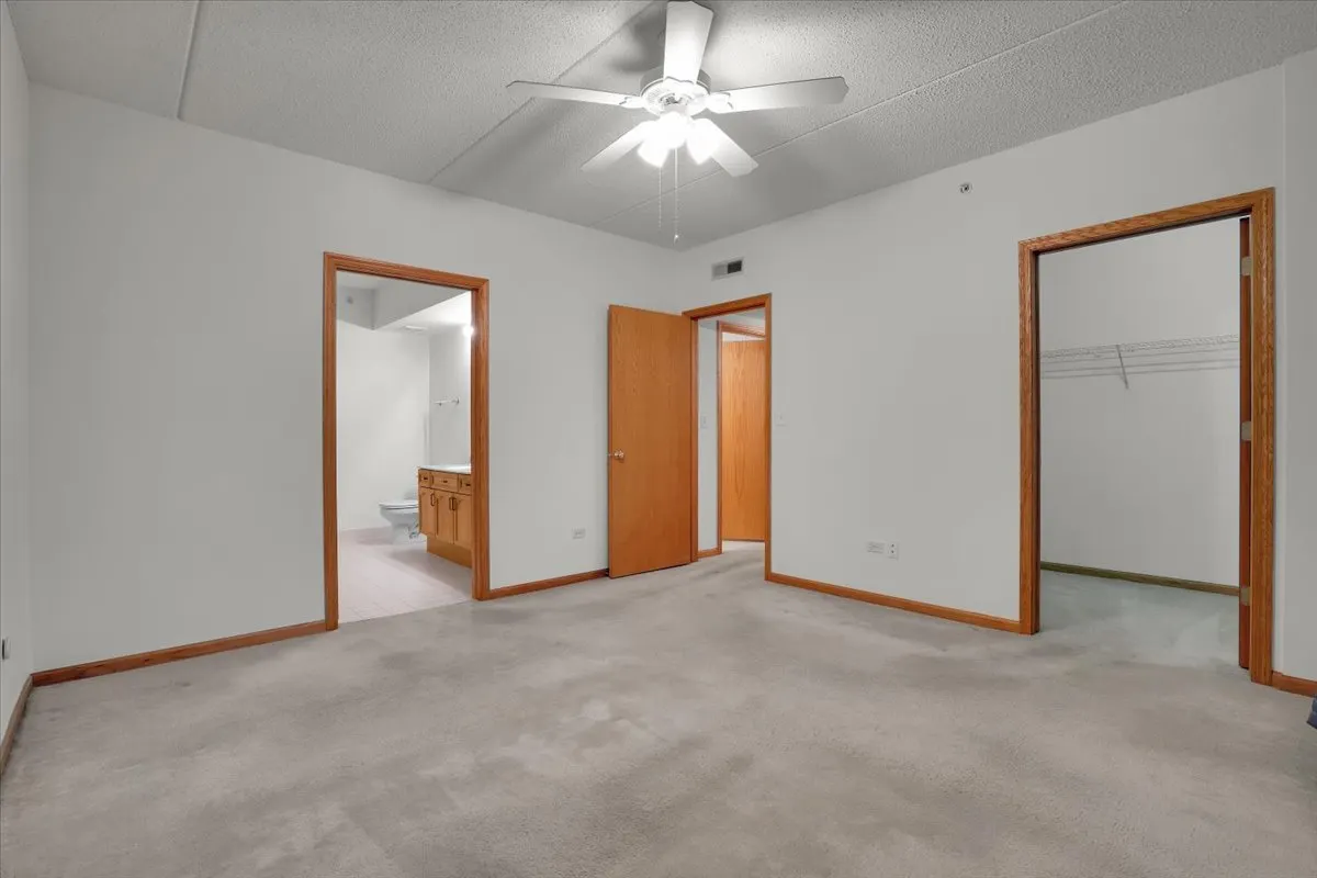 55 S Hale Street IL #207