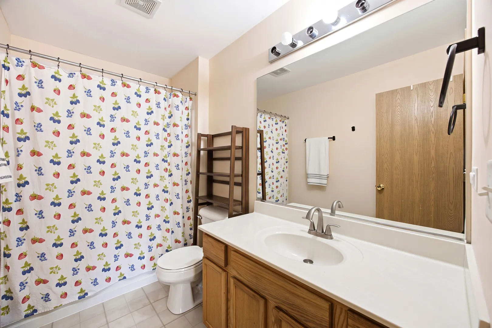 625 Silverstone Drive IL #625
