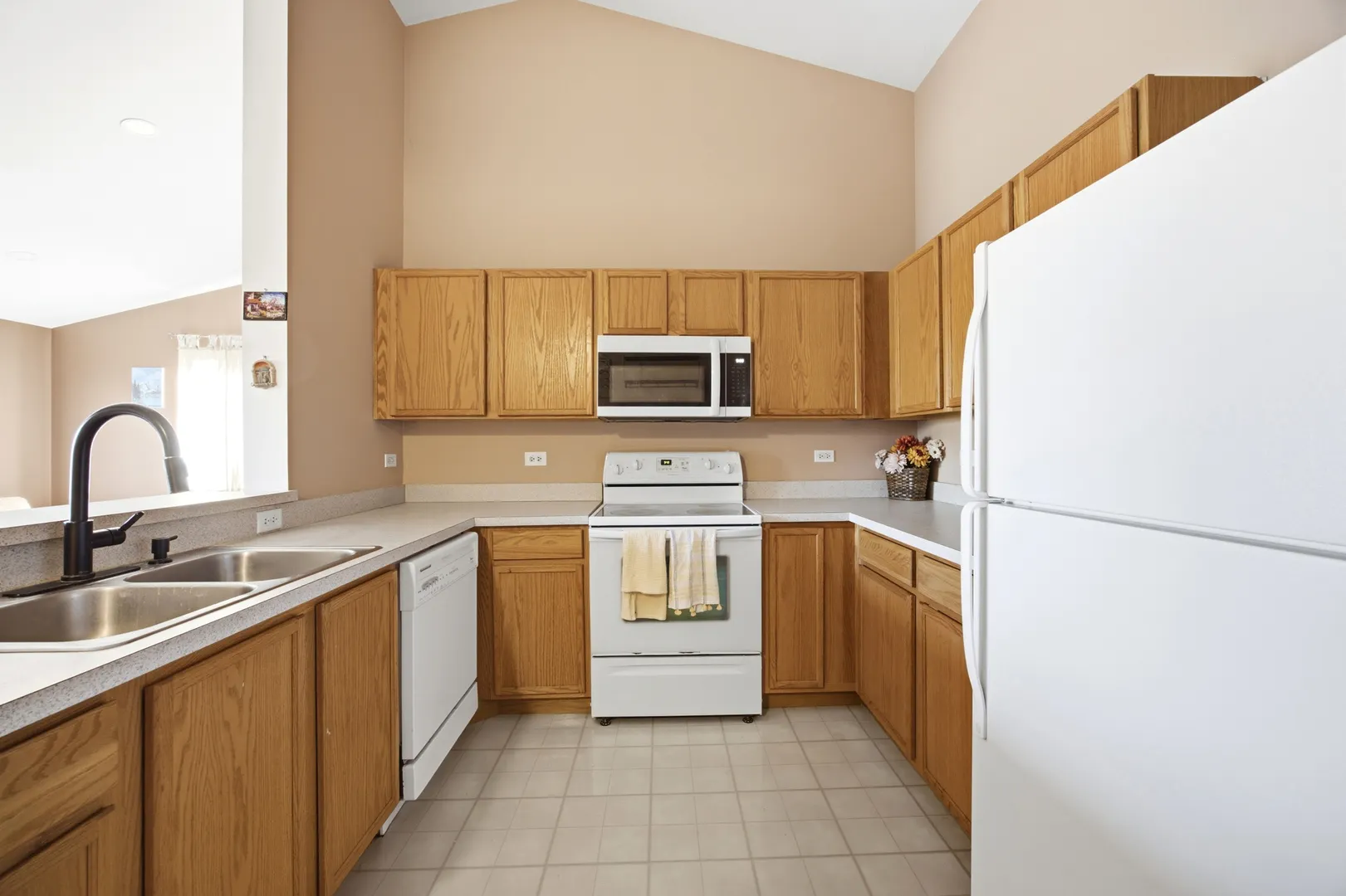 625 Silverstone Drive IL #625