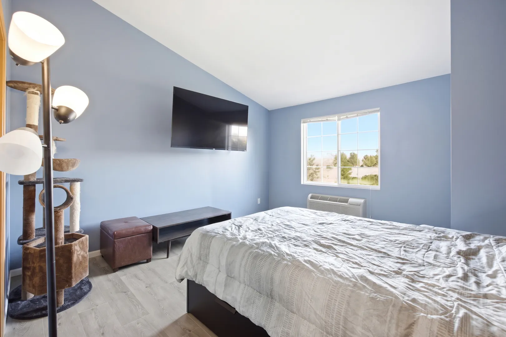 625 Silverstone Drive IL #625