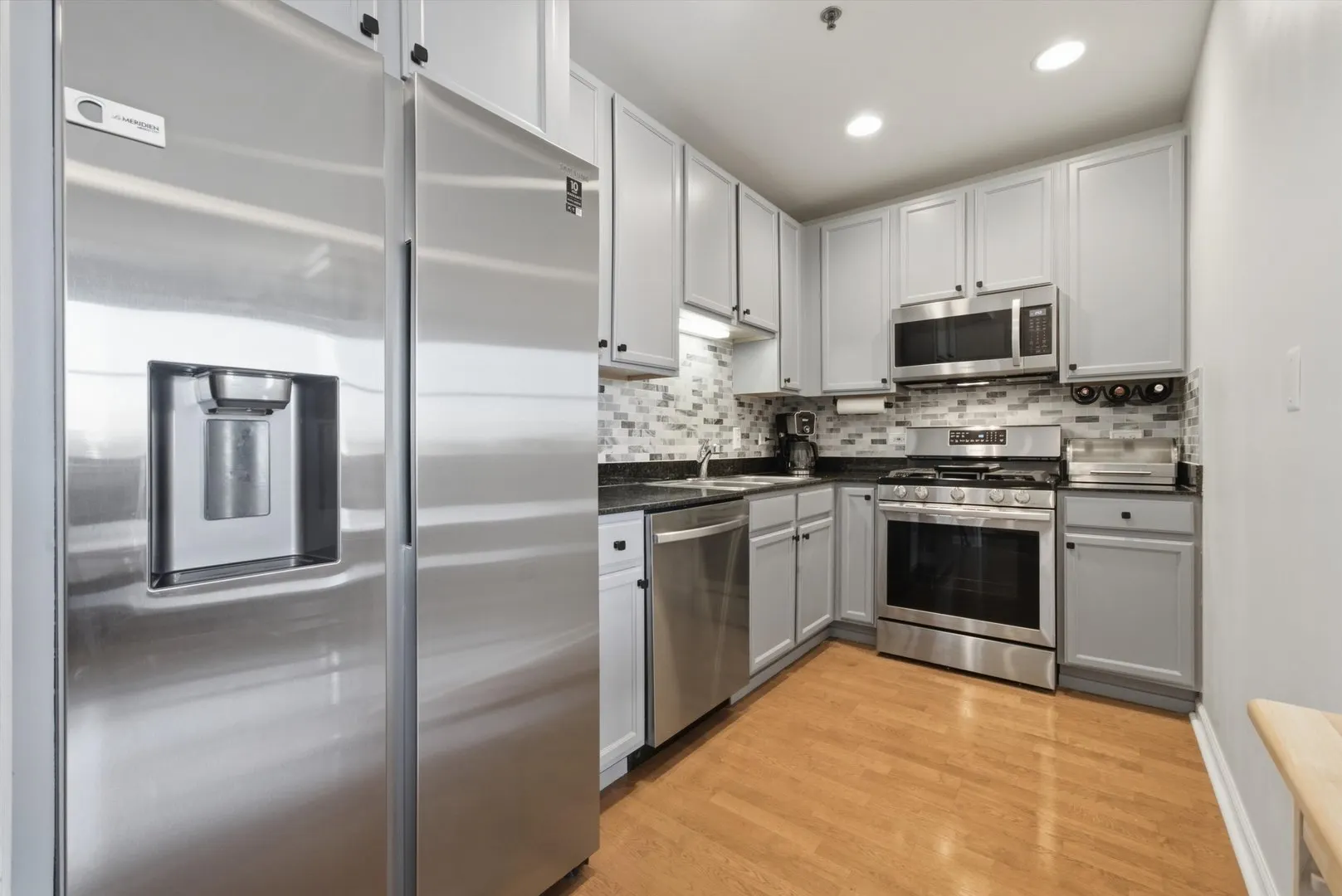 828 W Grace Street IL #1206