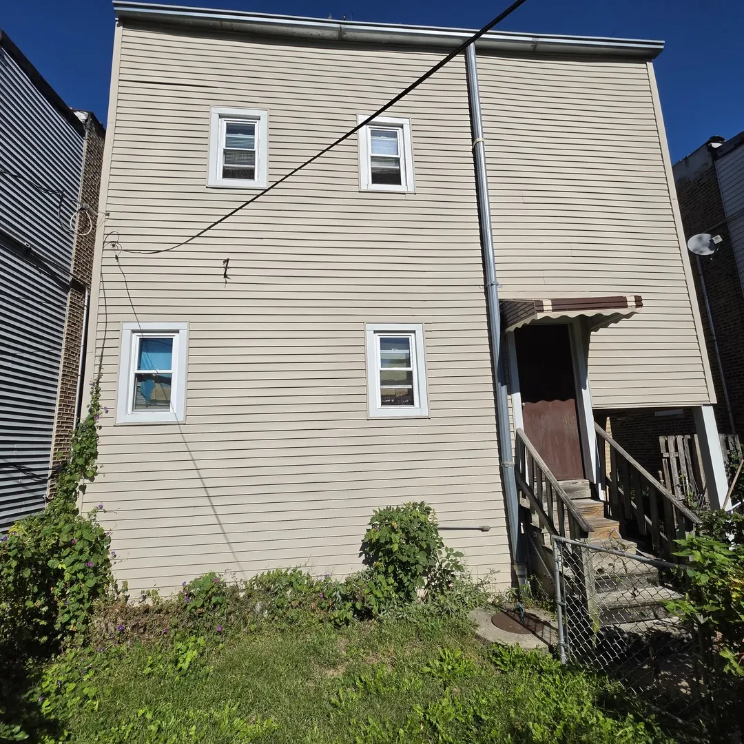 4907 W Fulton Street IL