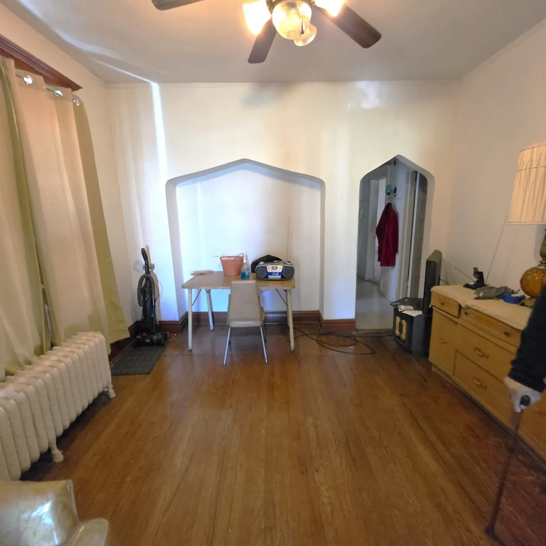 4907 W Fulton Street IL