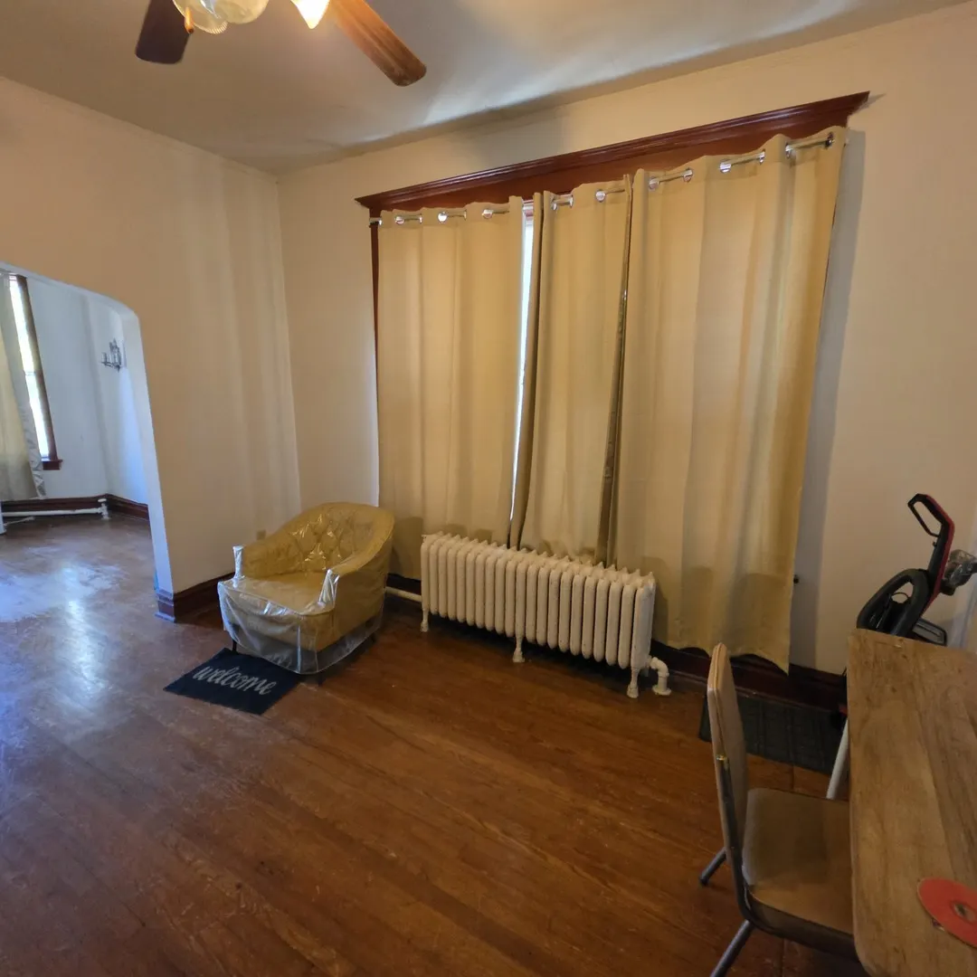 4907 W Fulton Street IL
