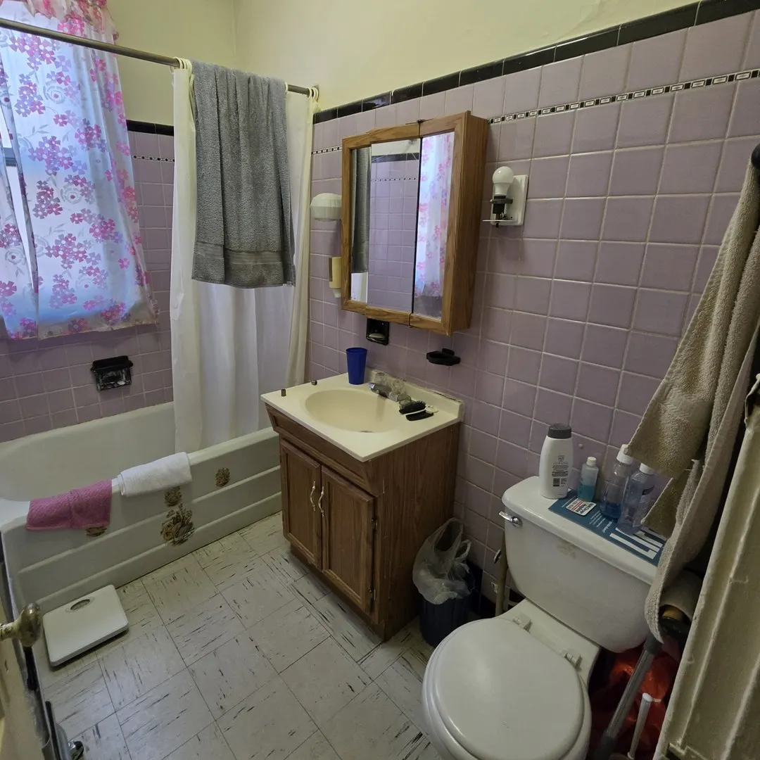 4907 W Fulton Street IL