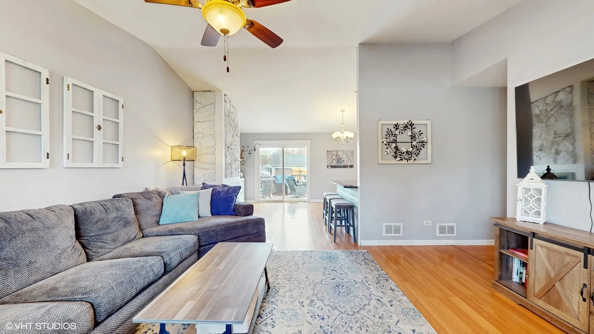 2206 Oak Lane IL