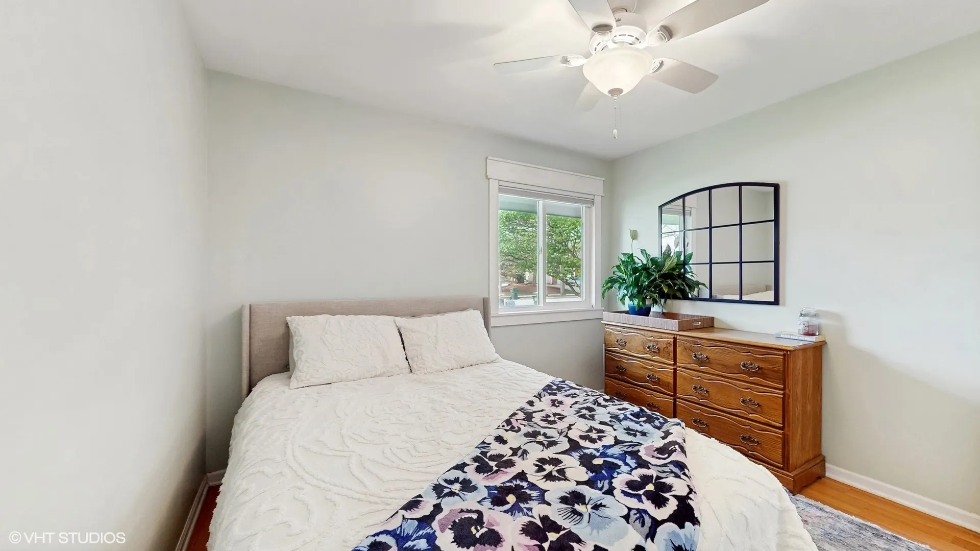 2206 Oak Lane IL