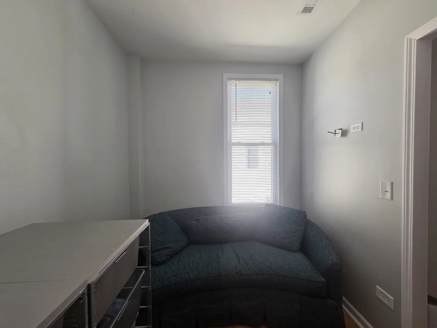 559 W 43rd Place IL #2