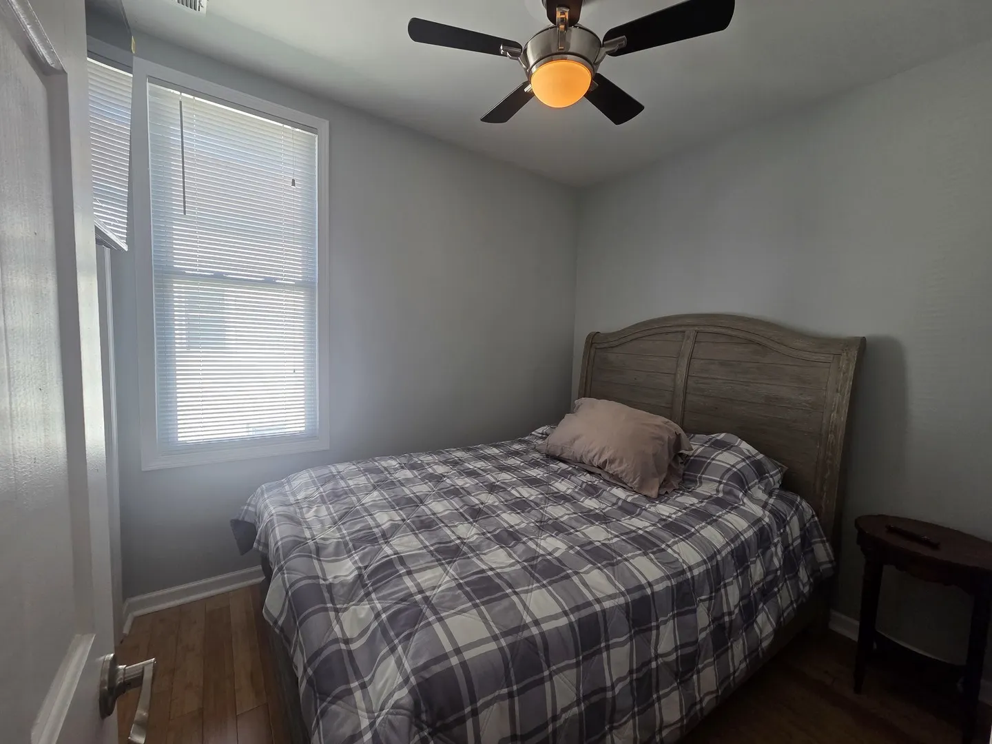 559 W 43rd Place IL #2