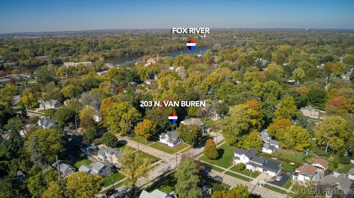 203 N Van Buren Street IL