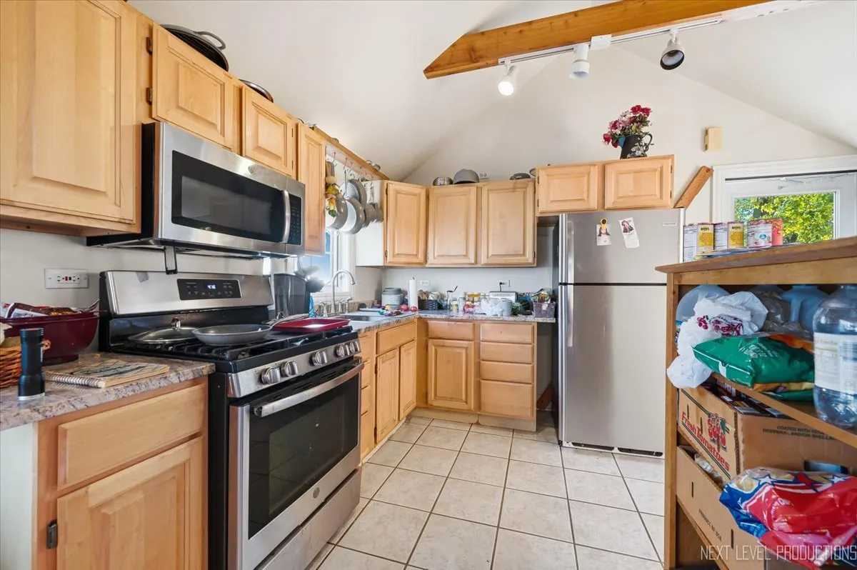 9 S Van Buren Street IL