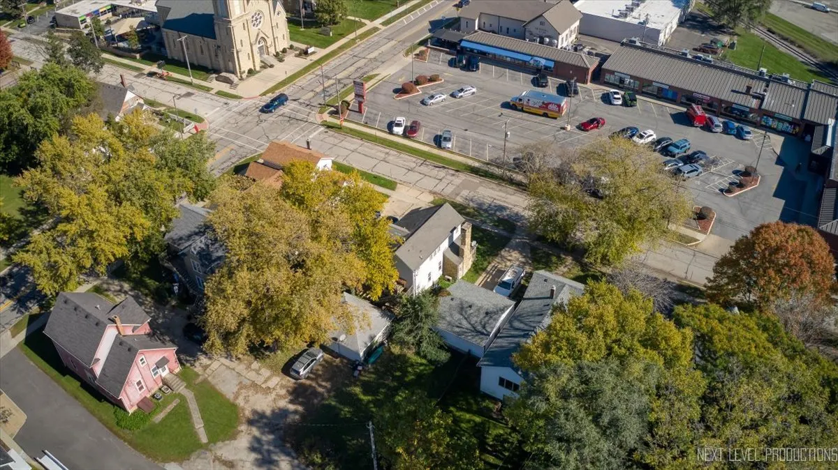 9 S Van Buren Street IL