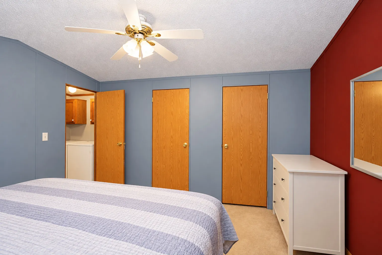 132 3rd Avenue IL