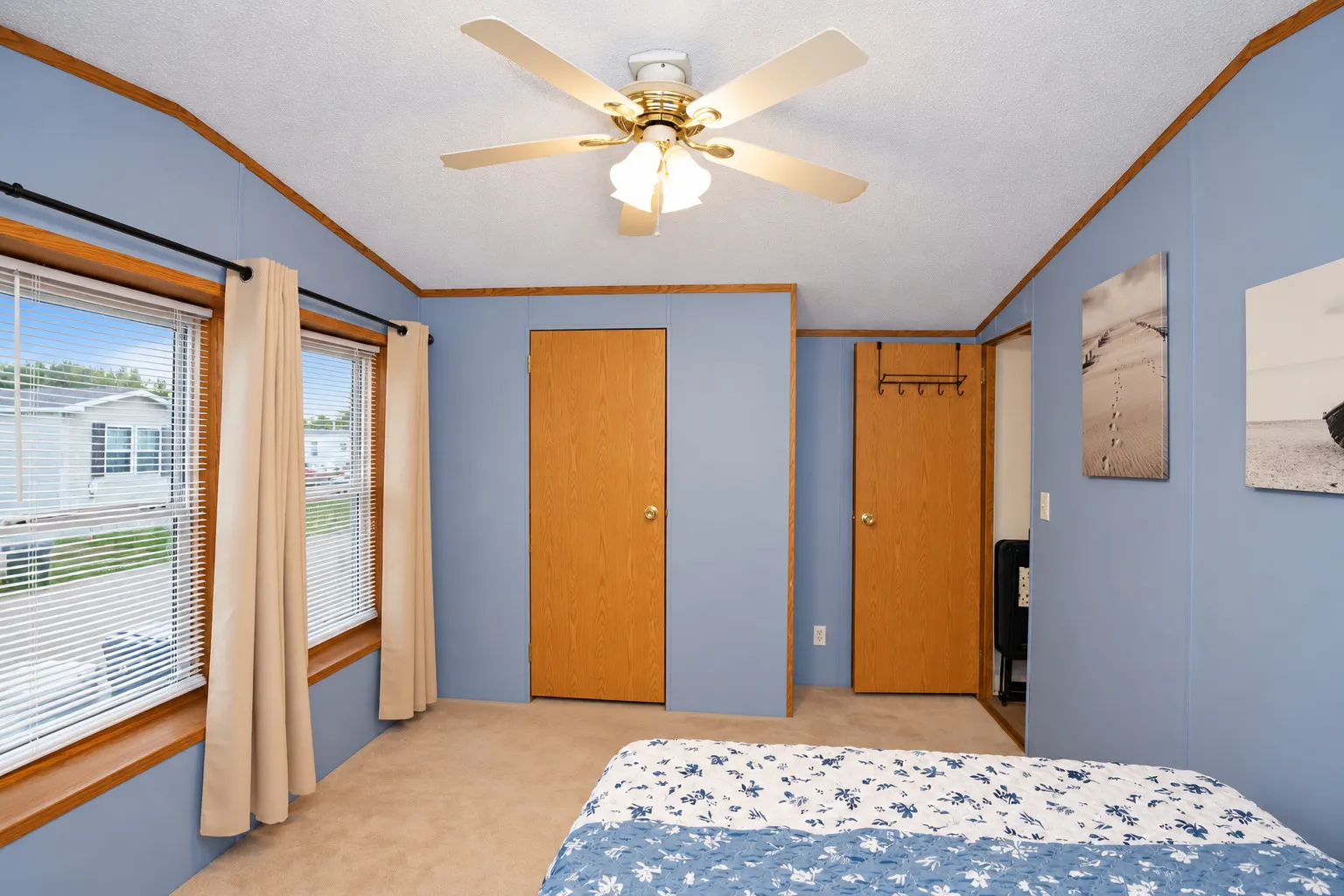 132 3rd Avenue IL