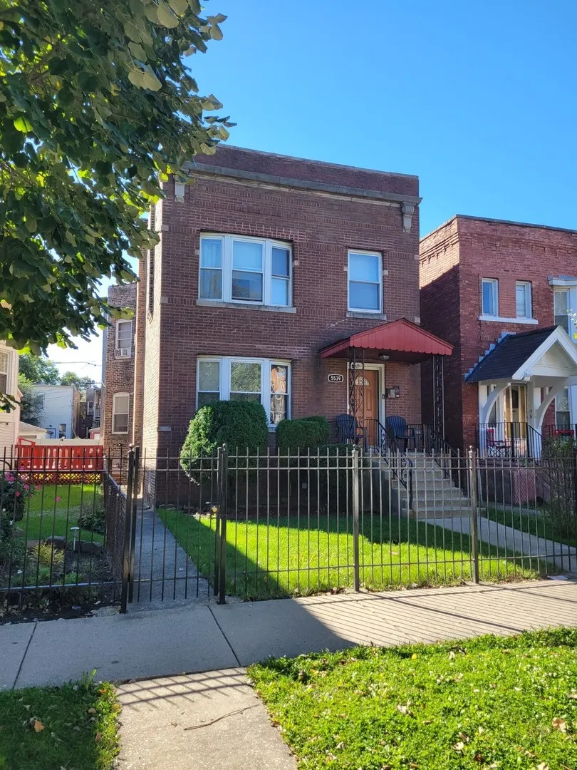 5539 W Adams Street IL