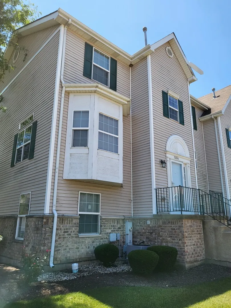 5234 Stoneridge Court IL